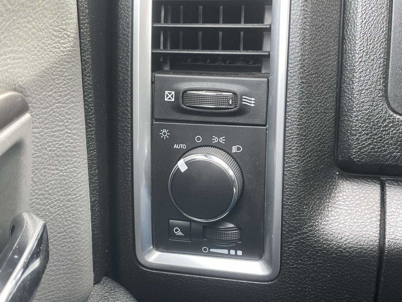 Used 2024 RAM 1500 Classic SLT AWD/4WD image 17