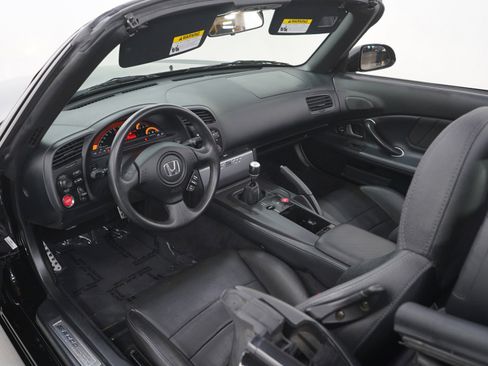 Used 2006 Honda S2000 image 17