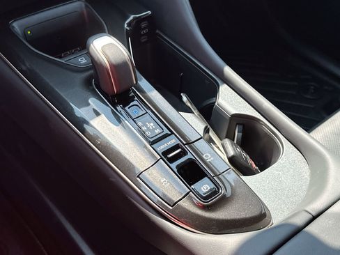 Used 2025 Toyota Crown Platinum image 18