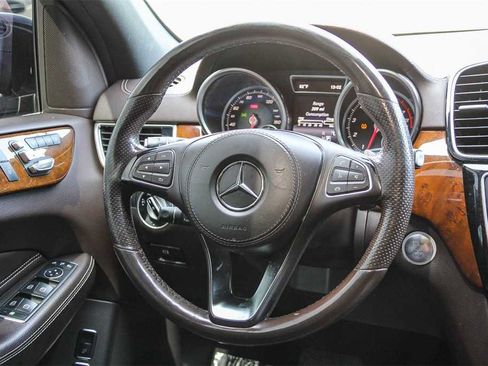 Used 2018 Mercedes-Benz GLS 450 4MATIC image 16