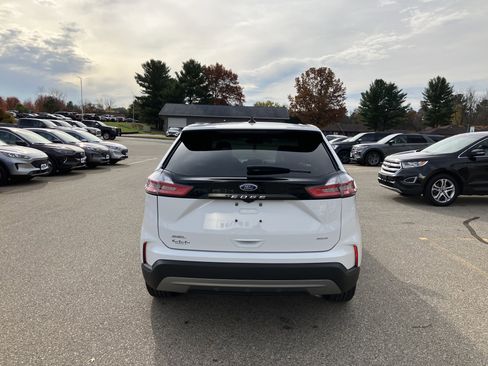 Used 2024 Ford Edge SEL w/ Convenience Package image 7