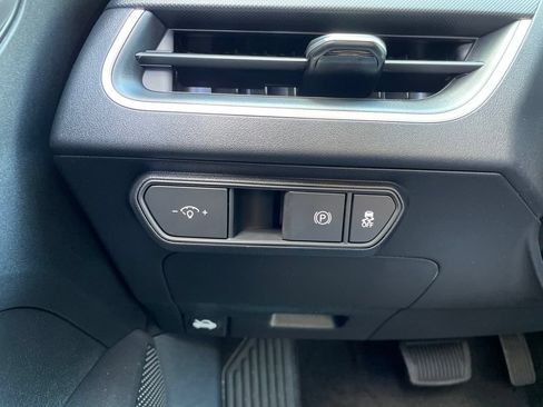 New 2026 Kia K4 FWD image 24