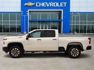 New 2026 Chevrolet Silverado 2500 Custom w/ Custom Value Package AWD/4WD video 3