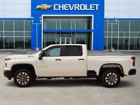 New 2026 Chevrolet Silverado 2500 Custom w/ Custom Value Package AWD/4WD image 3