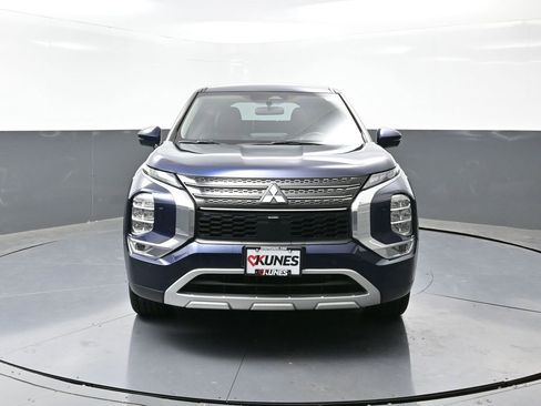 Used 2024 Mitsubishi Outlander SE image 8