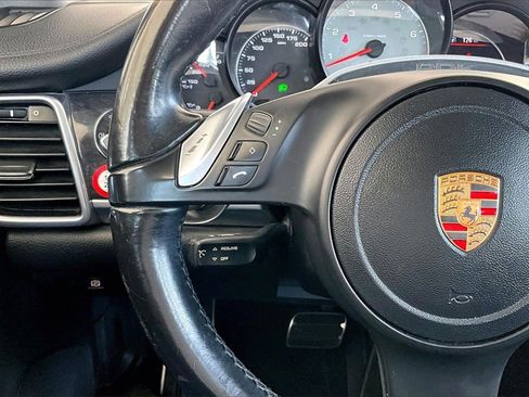 Used 2016 Porsche Panamera S image 11