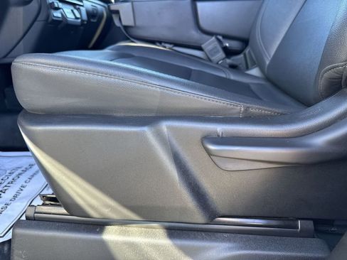 Used 2025 Chevrolet Silverado 2500 W/T image 12