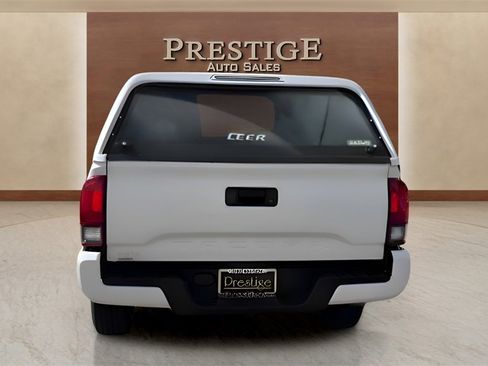 Used 2019 Toyota Tacoma SR image 30