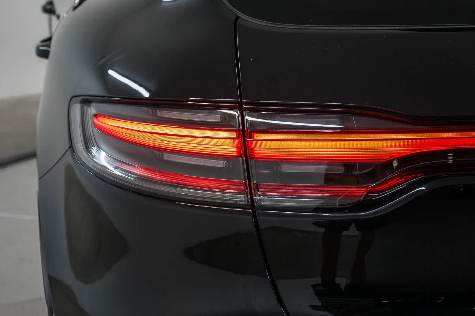 Certified 2026 Porsche Macan S AWD/4WD image 11