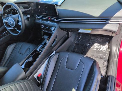 Used 2023 Hyundai Elantra Limited image 22