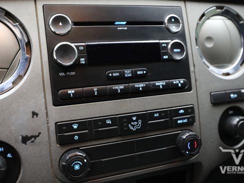 Used 2011 Ford F250 XLT w/ XLT Appearance Pkg image 24