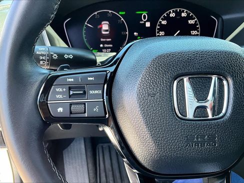 Used 2025 Honda Civic Sport image 24