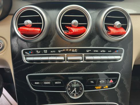 Used 2020 Mercedes-Benz C 300 4MATIC Sedan image 27