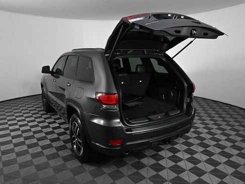 Used 2020 Jeep Grand Cherokee Trailhawk AWD/4WD image 30