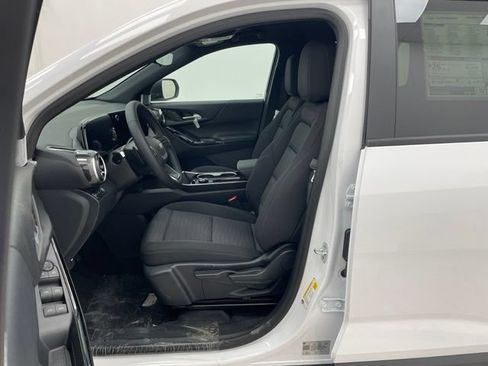 New 2026 Chevrolet Equinox LT w/ Safety and Technology Package AWD/4WD image 8