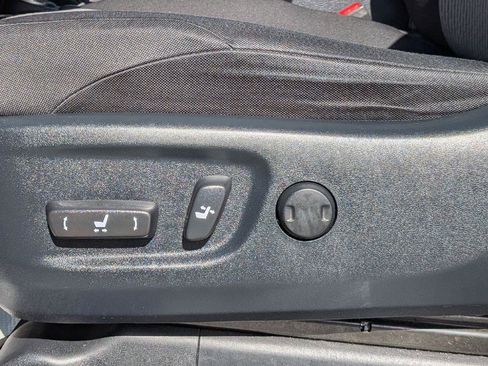 Used 2023 Toyota 4Runner SR5 AWD/4WD image 13