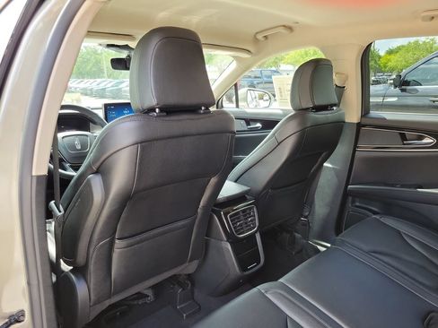 Certified 2023 Lincoln Nautilus FWD image 9