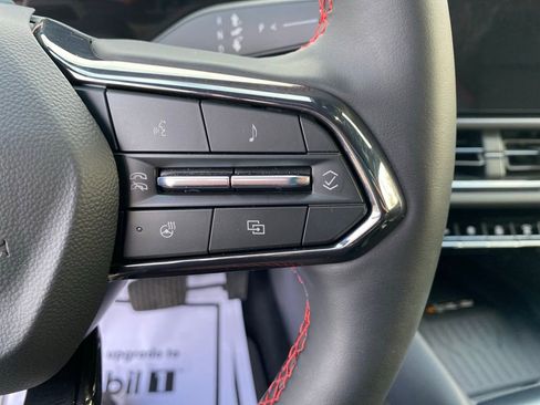 Used 2025 Chevrolet Equinox EV RS image 27