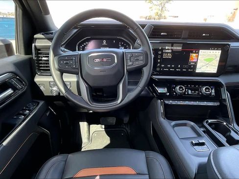 Used 2025 GMC Sierra 2500 AT4 w/ AT4 Premium Plus Package AWD/4WD image 6