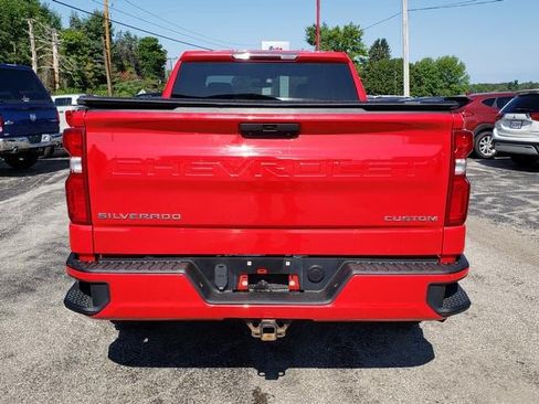Used 2019 Chevrolet Silverado 1500 Custom w/ Custom Value Package AWD/4WD image 6