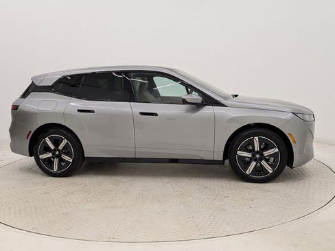 New 2026 BMW iX xDrive60 image 8