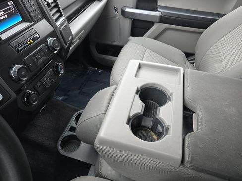 Used 2016 Ford F150 XLT image 22