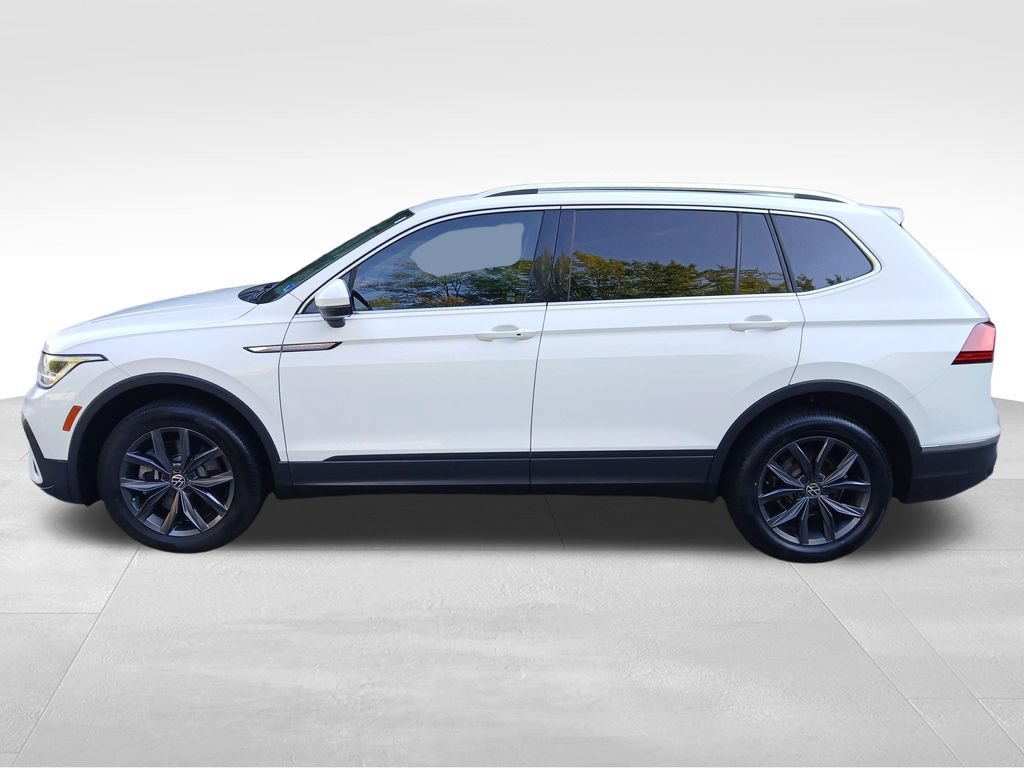 Used 2022 Volkswagen Tiguan SE FWD image 2