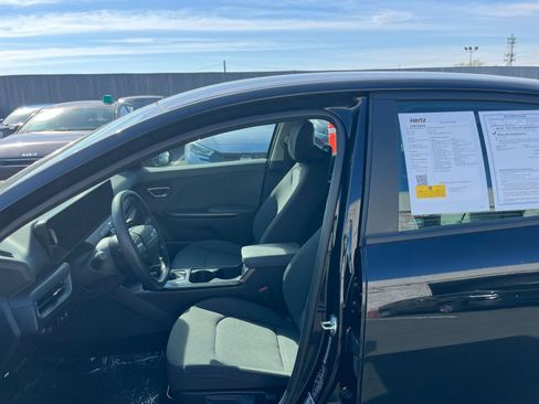 Used 2025 Kia K4 LXS image 27