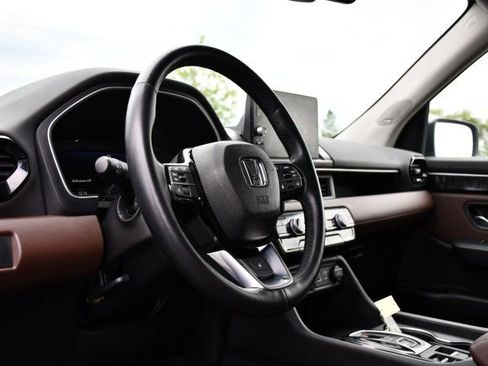 Used 2024 Honda Pilot Elite image 12