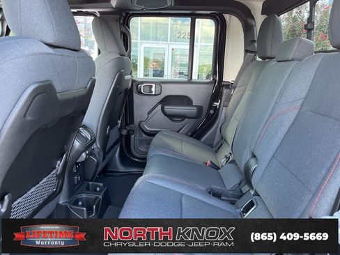 New 2025 Jeep Gladiator Rubicon w/ Convenience Group image 12