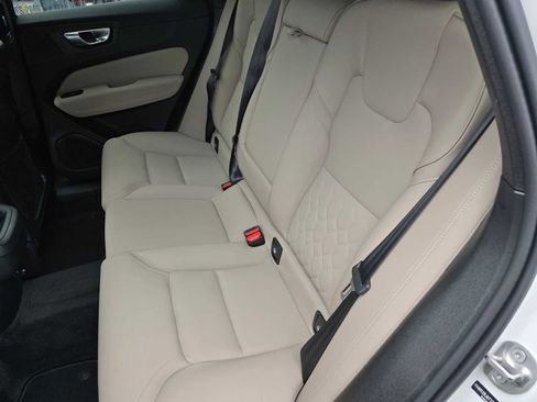 New 2026 Volvo XC60 B5 Core image 16