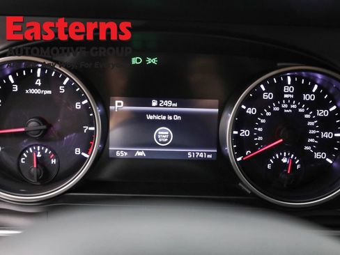 Used 2024 Kia Carnival LX FWD image 18