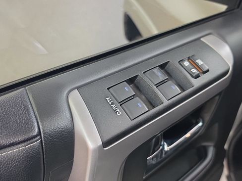 Used 2023 Toyota 4Runner SR5 AWD/4WD image 12