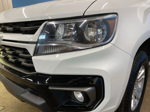 Used 2022 Chevrolet Colorado LT w/ LT Convenience Package image 6