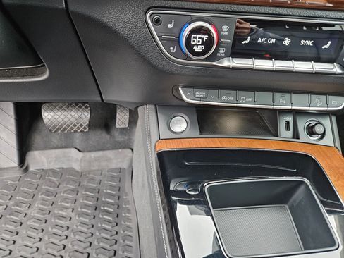 Used 2023 Audi Q5 2.0T Premium Plus image 23