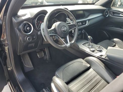 Used 2018 Alfa Romeo Stelvio Ti Sport image 22