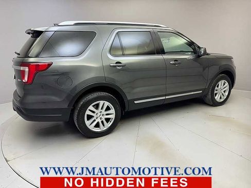 Used 2019 Ford Explorer XLT w/ Class III Trailer Tow Package image 5