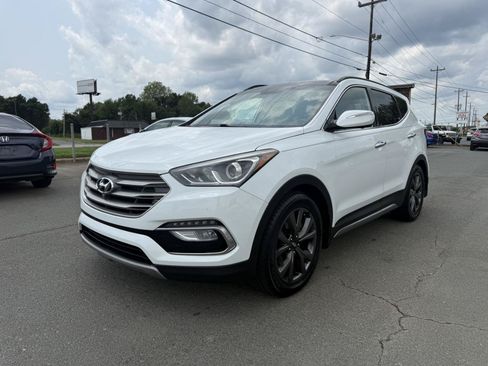 Used 2017 Hyundai Santa Fe Sport FWD image 3