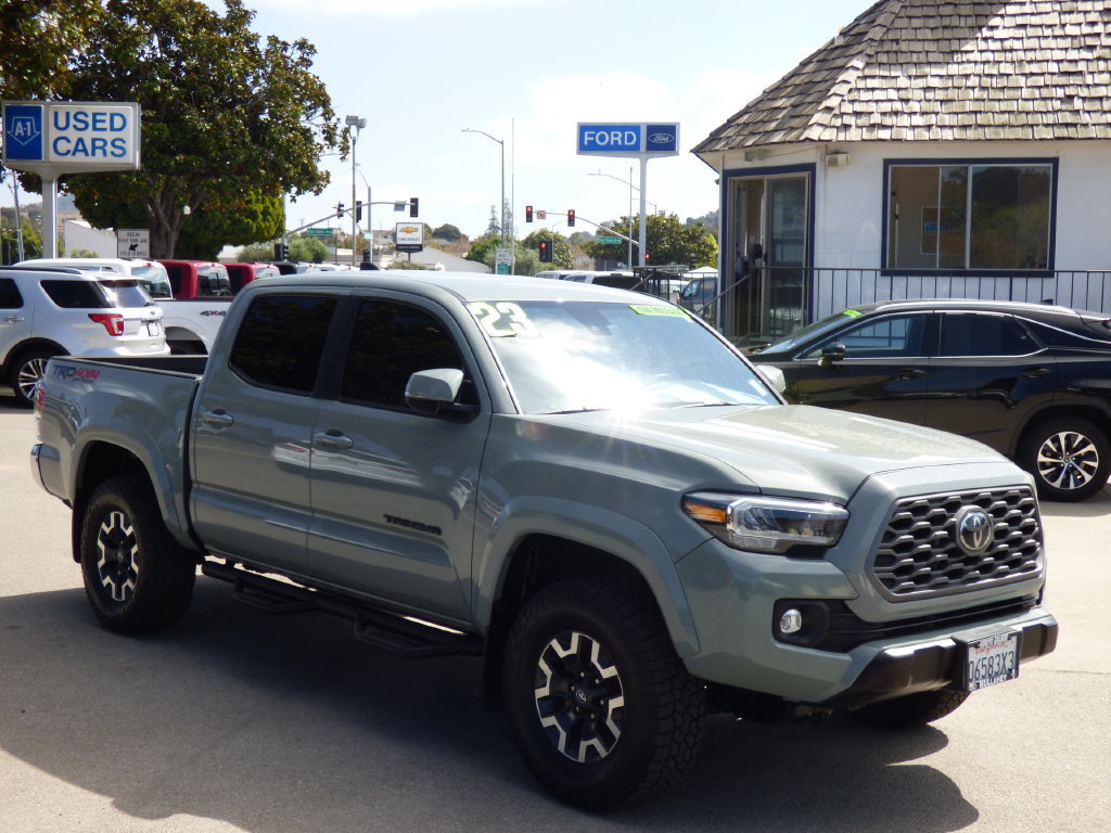Used 2023 Toyota Tacoma TRD Off-Road AWD/4WD image 1