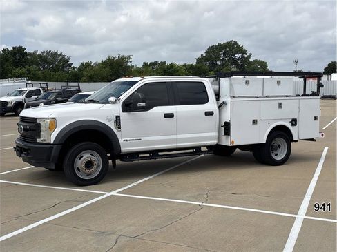 Used 2017 Ford F550 2WD Crew Cab Super Duty image 1
