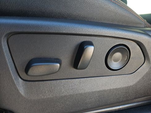 Used 2024 GMC Sierra 1500 AT4 w/ Technology Package image 14