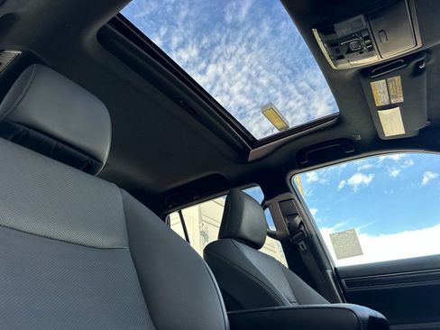 Used 2023 Lexus GX 460 Premium w/ Premium Package image 20