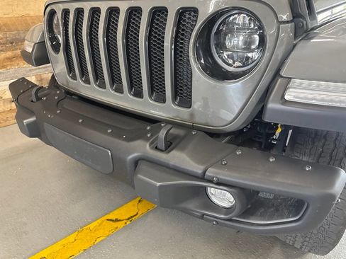 Used 2023 Jeep Wrangler Unlimited Sport AWD/4WD image 4