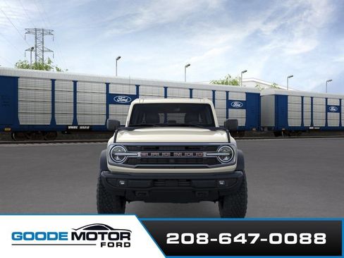 New 2026 Ford Bronco Outer Banks image 6