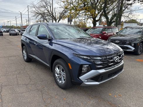 New 2026 Hyundai Tucson SE image 1