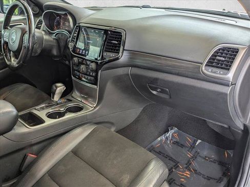 Used 2020 Jeep Grand Cherokee Altitude RWD image 22