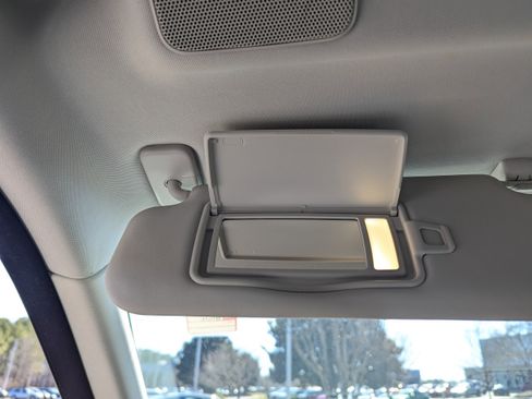 Used 2022 Land Rover Range Rover Velar S image 29