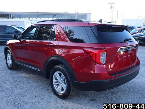 Used 2024 Ford Explorer XLT image 8