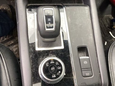 Used 2023 Mitsubishi Outlander SE image 31