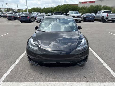 Used 2021 Tesla Model 3 Standard Range image 8